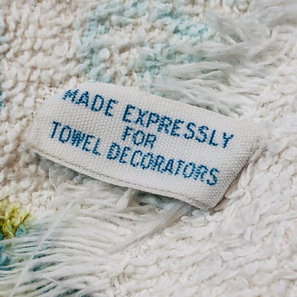 Vintage 60s CANNON Blue Cabbage Rose Bouquet Decorative Fringed Towel 22" x 36" - Picture 6 of 10